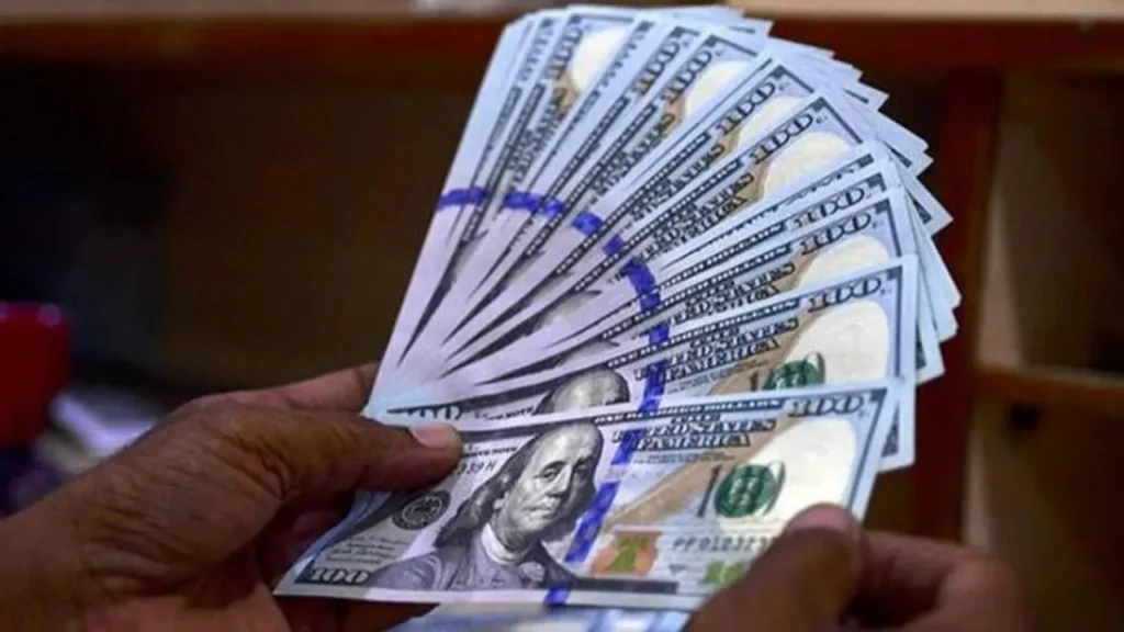 ارتفاع أسعار الدولار في السوق المحلي وسط تذبذب قيمة العملة الصعبة أمام الجنيه